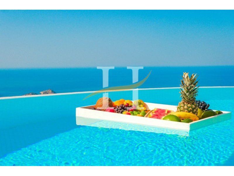 Deniz Manzaralı Havuzlu Villa: HerYer Villam 